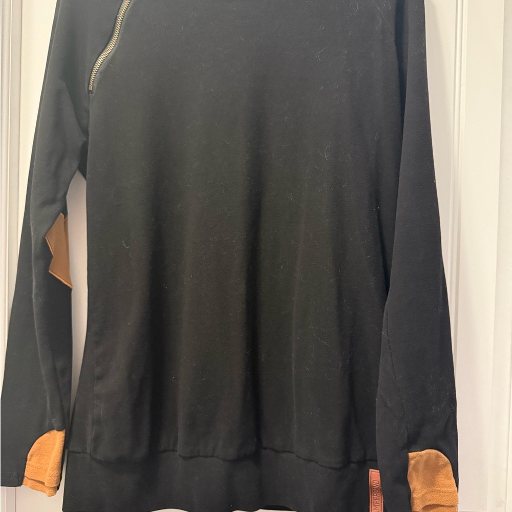 AMPERSAND AVE Black Sweatshirt with brownish Accents